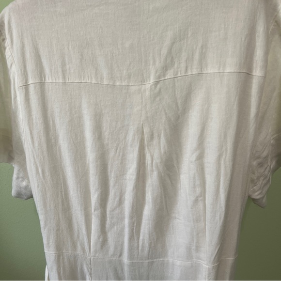 Elegant White Button-Down Dress - Picture 6 of 7